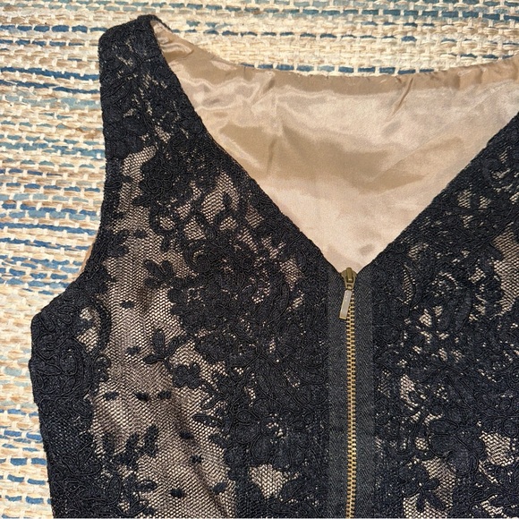 POEM BANGKOK Classic Black Lace Top Blouse with Zipper Closure Size 34 - Picture 8 of 11